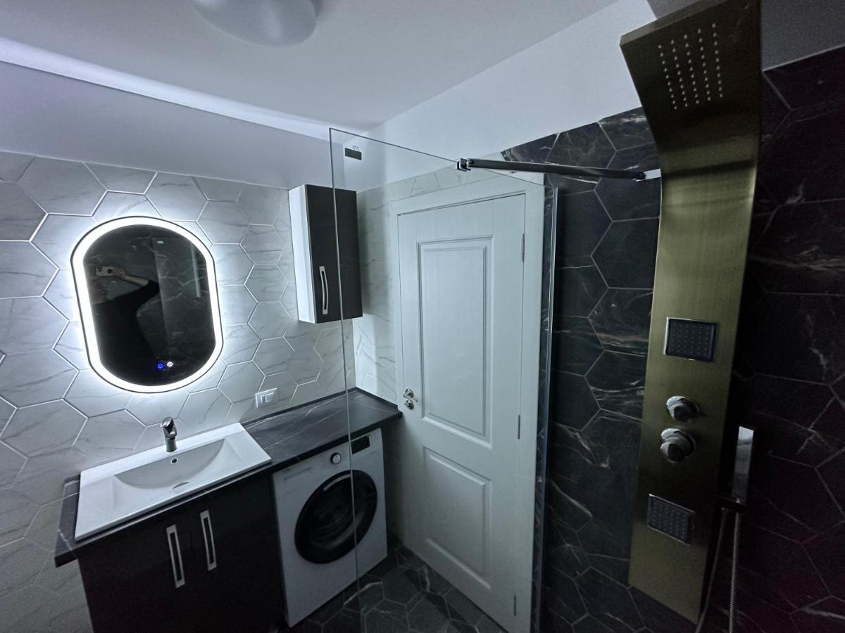 Apartamento Apartament Lux Bacovia 2 Bacău Exterior foto